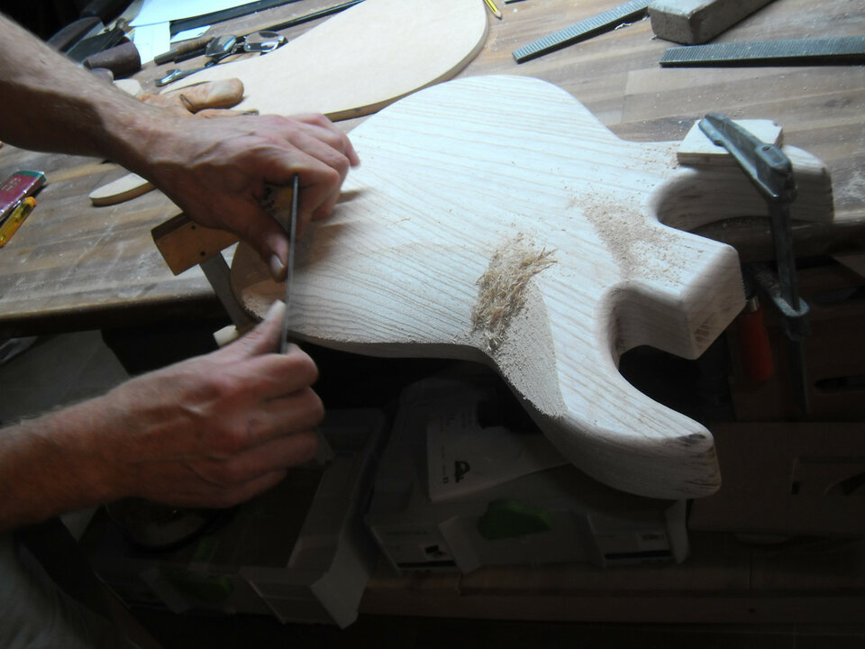 cursos de Lutheria ,construcción de guitarras