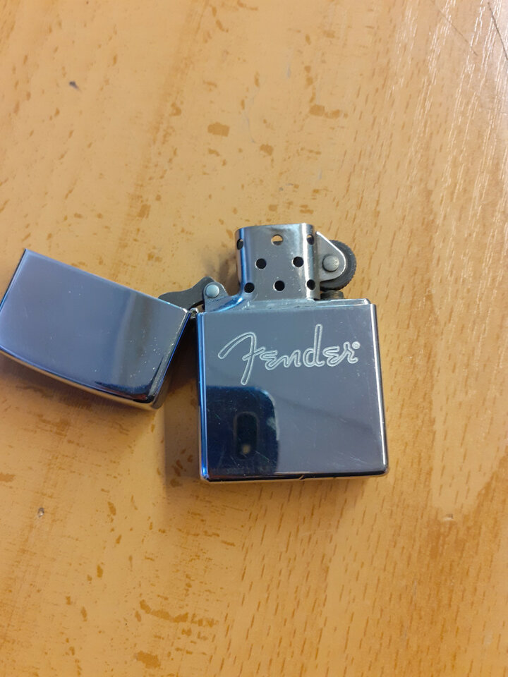 Zippo FENDER ed. Limitada