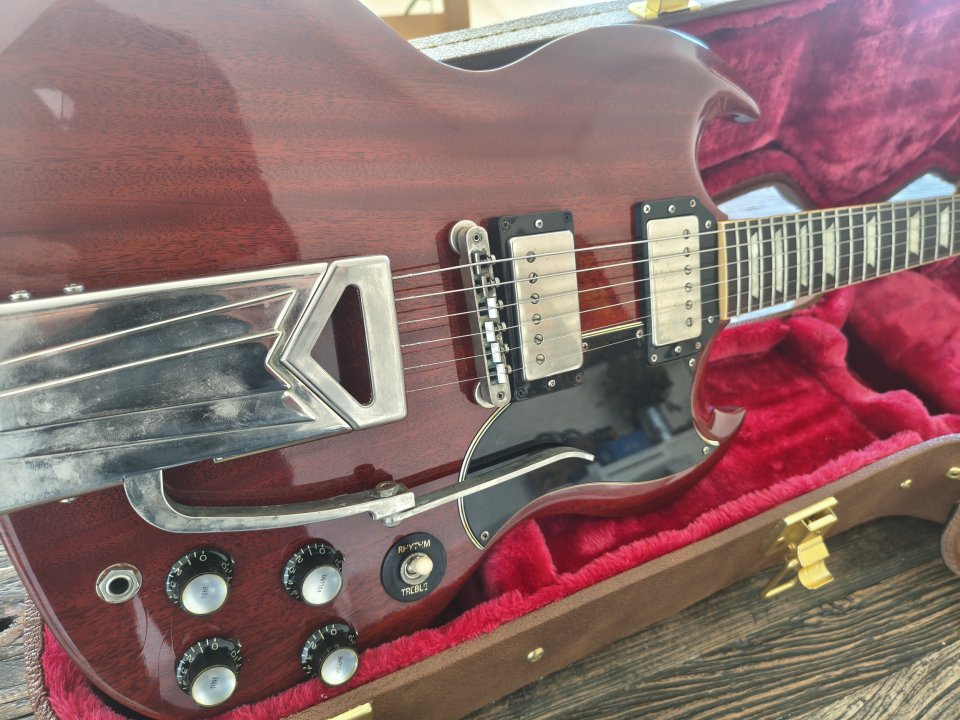 2023 Gibson SG Standard '61 Sideways Vibrola AGED! de segunda mano · Foto 2 de 7 · Gipuzkoa · 2000 €