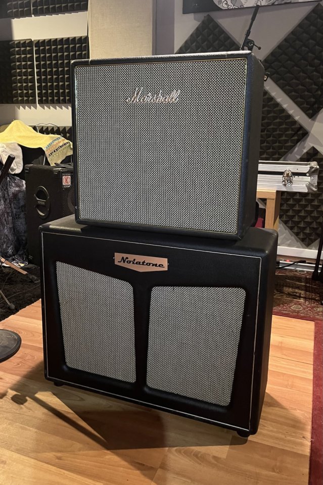 Nolatone 2x12 Greenbacks + Marshall SV 1x12 VType de segunda mano · Foto 1 de 7 · Sevilla · 400 €
