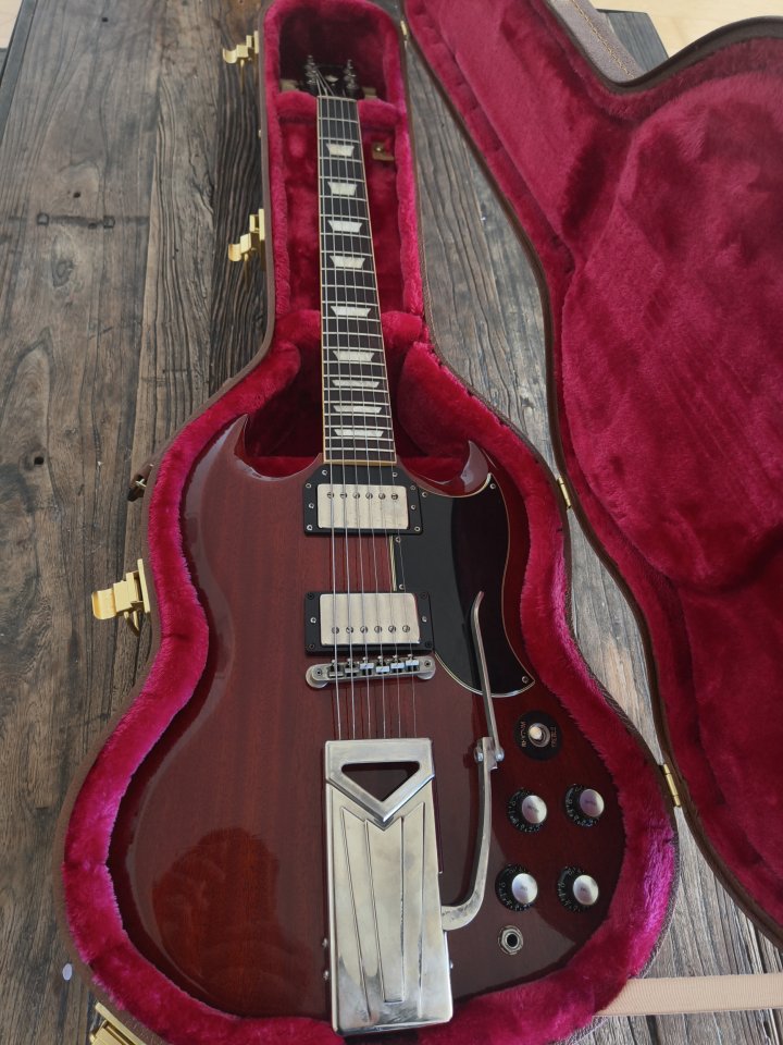 2023 Gibson SG Standard '61 Sideways Vibrola AGED! de segunda mano · Foto 6 de 7 · Gipuzkoa · 2000 €