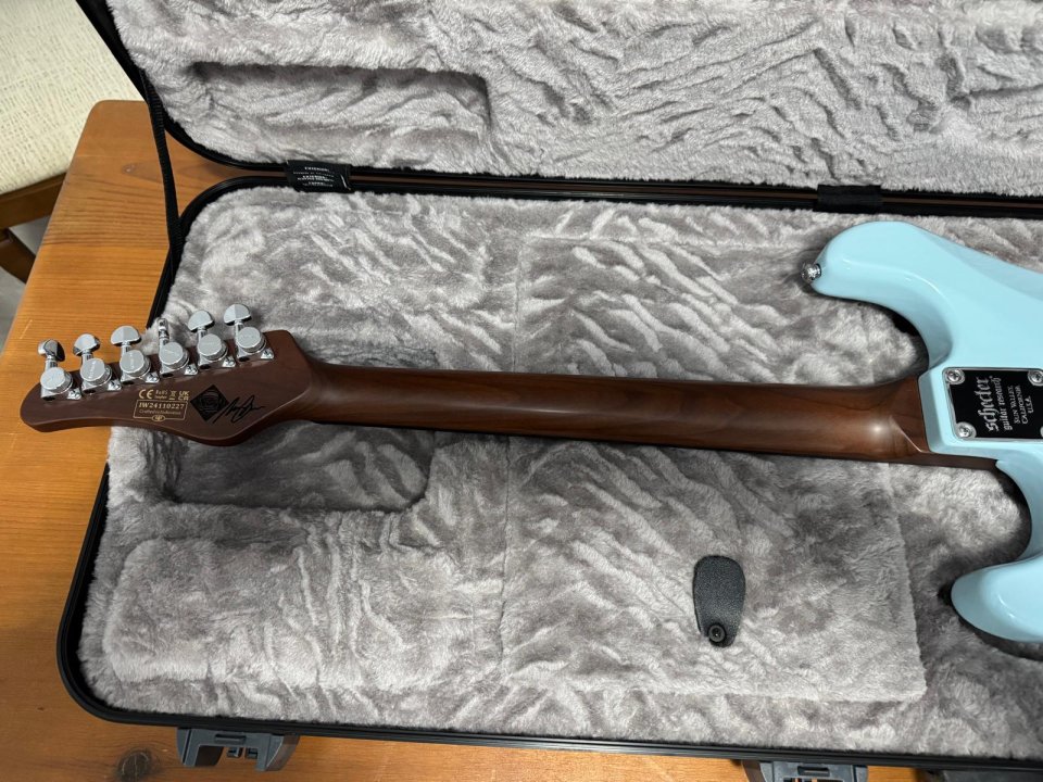 Schecter Nick Johnston Atomic Frost - A ESTRENAR - Solo Venta, NO Cambios de segunda mano · Foto 10 de 10 · Madrid · 650 €