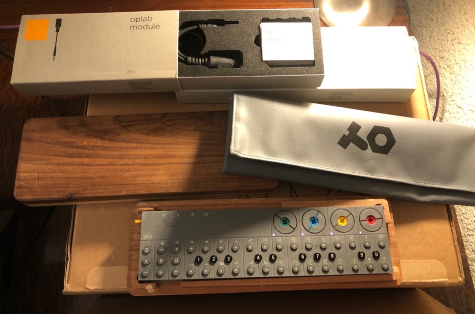 Teenage Engineering OP-Z + Accesorios