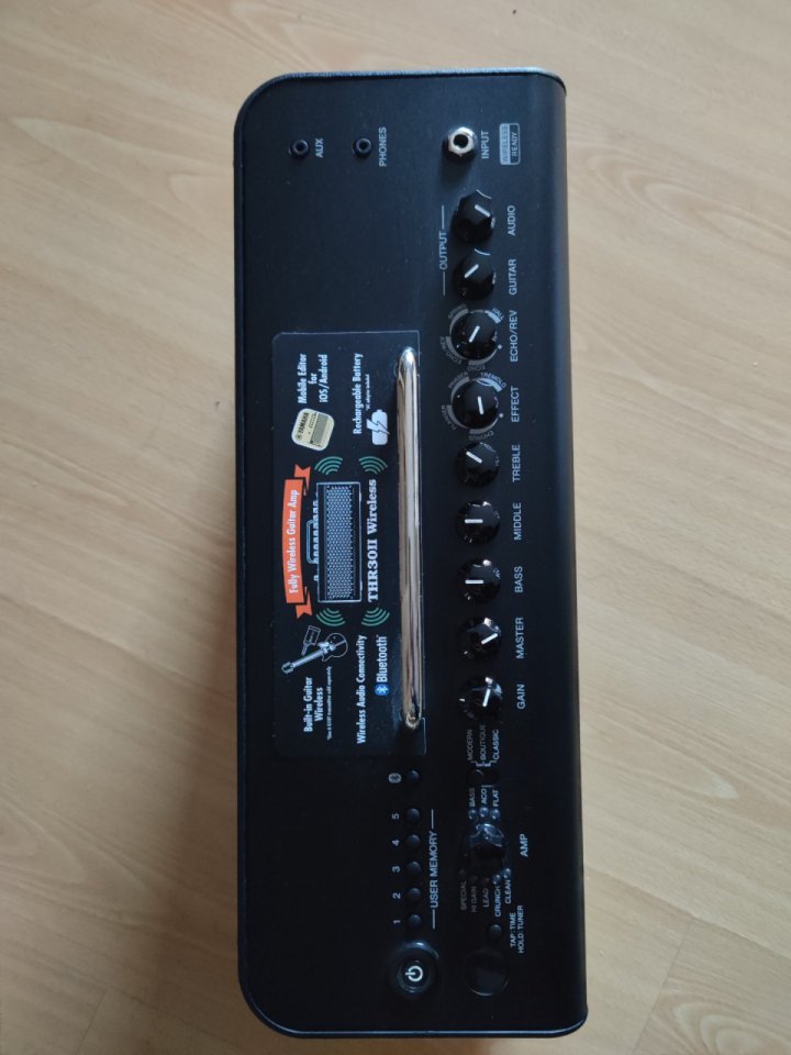 Yamaha THR30II Amplificador Negro - En garantía de segunda mano · Foto 3 de 6 · Madrid · 365 €
