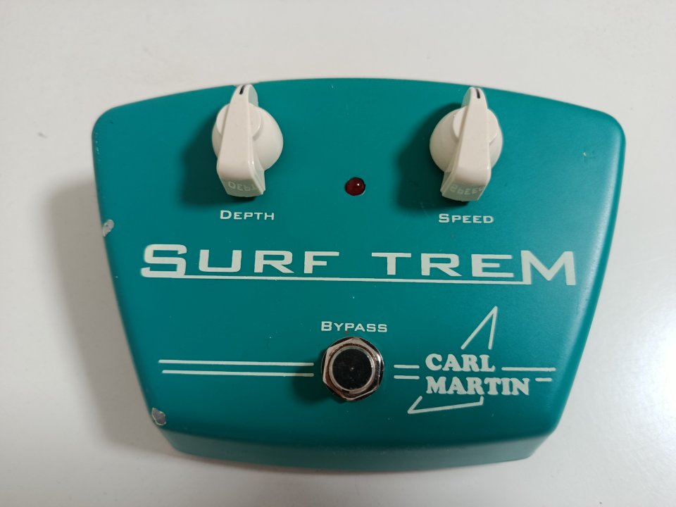 Pedal tremolo Carl Martin de segunda mano · Foto 1 de 5 · Cantabria · 90 €