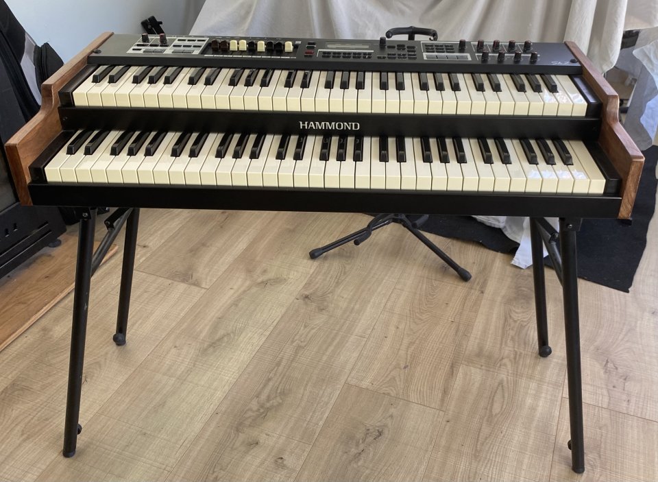 Órgano Hammond SK2