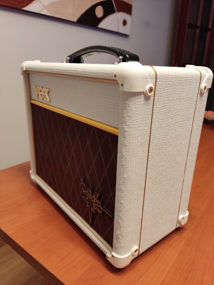 Vendo Vox VBM1 Brian May Special de segunda mano · Foto 3 de 6 · Valencia · 350 €