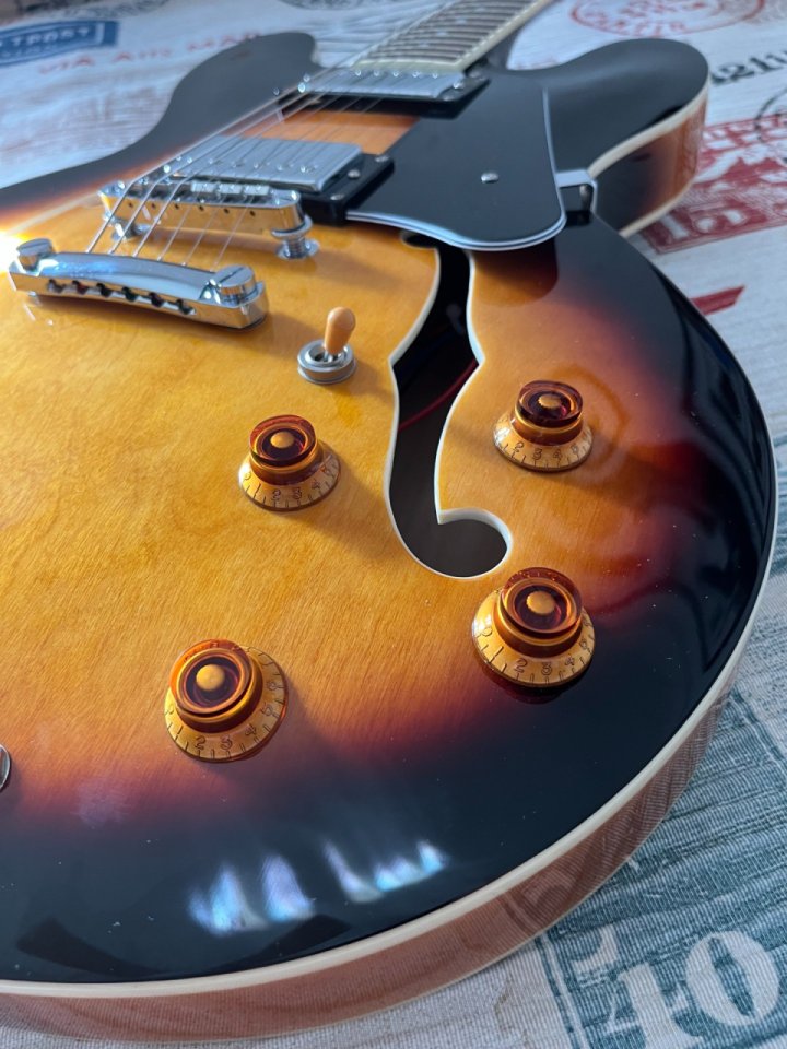 Tokai UES86SB Tipo 335 de segunda mano · Foto 2 de 9 · Sevilla · 500 €