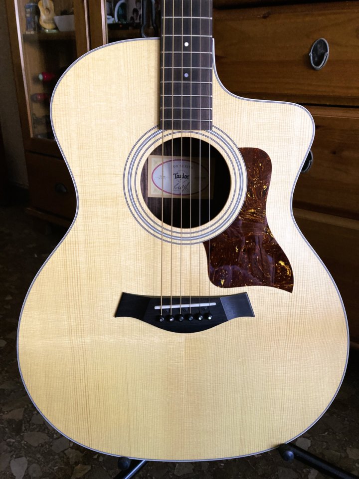Guitarra electroacústica Taylor 214ce Rosewood