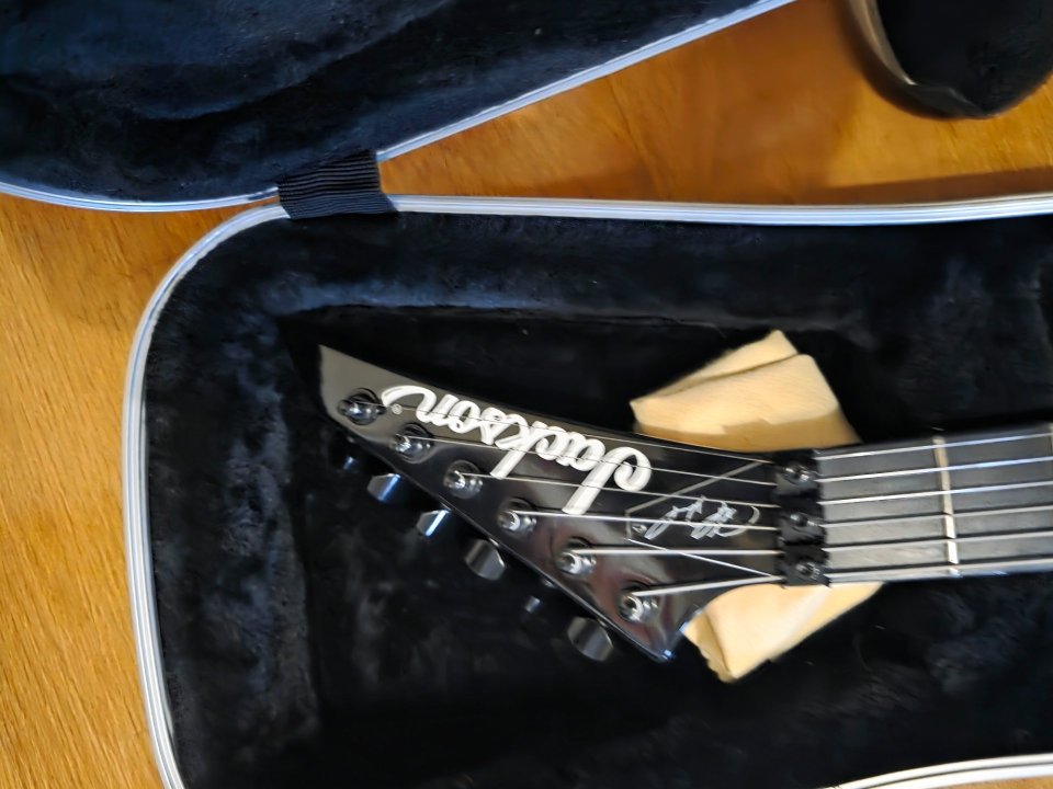Jackson Pro Series Phil Demmel Signature Demmelition King V – Red Tide Fade Finish de segunda mano · Foto 4 de 5 · Cuenca · 1100 €
