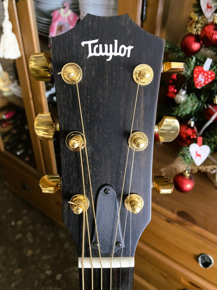 Guitarra electroacústica Taylor 214ce Rosewood