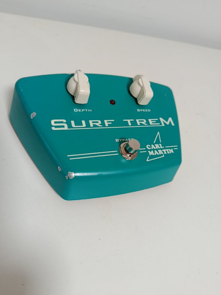 Pedal tremolo Carl Martin de segunda mano · Foto 3 de 5 · Cantabria · 90 €