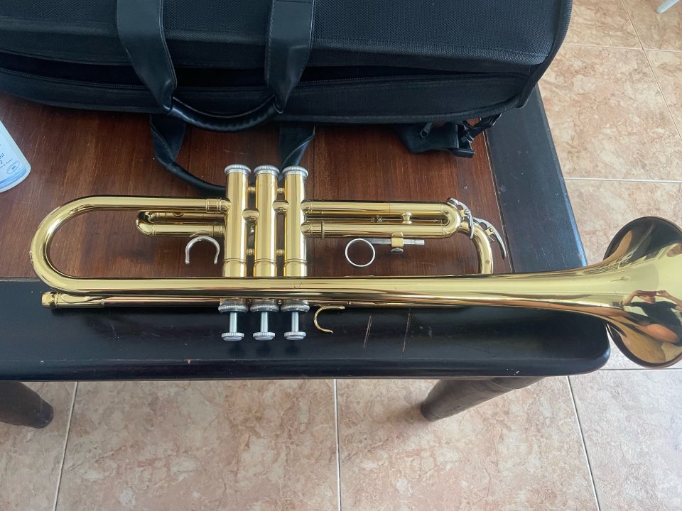 Trompeta Yamaha Japan YTR 2330 de segunda mano · Foto 5 de 8 · Almería · 300 €