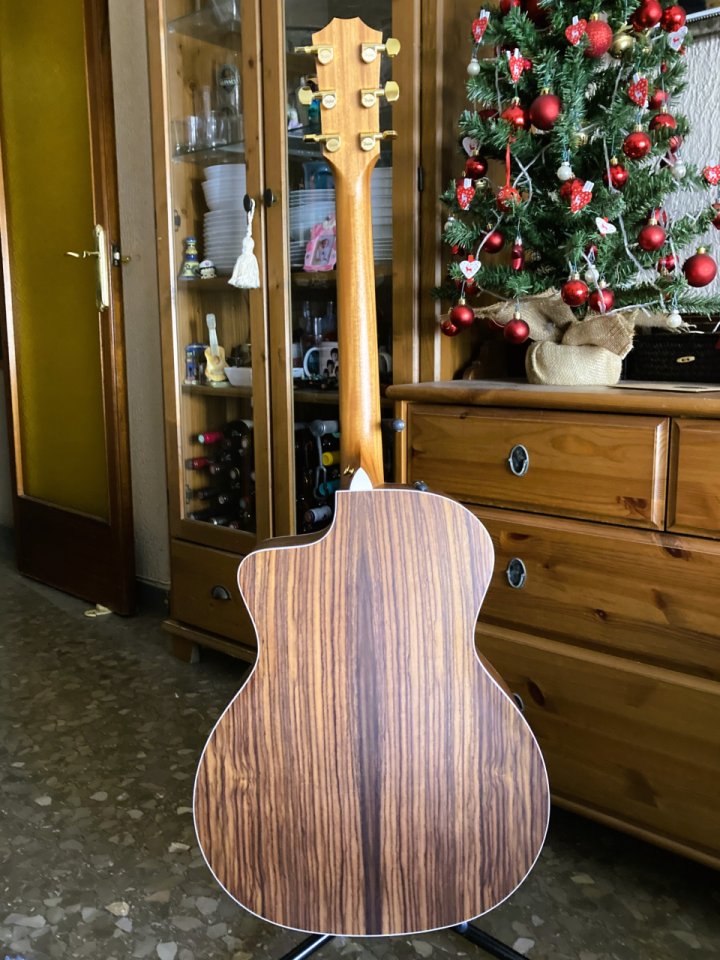 Guitarra electroacústica Taylor 214ce Rosewood