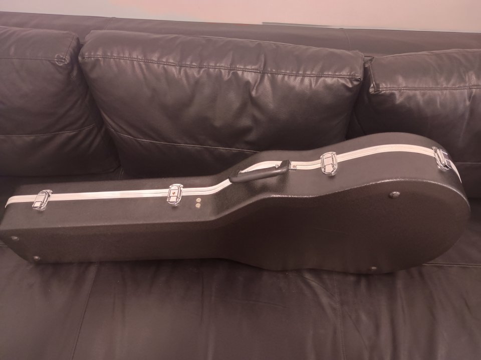 Estuche Gator mod-Les Paul de segunda mano · Foto 4 de 5 · Málaga · 60 €