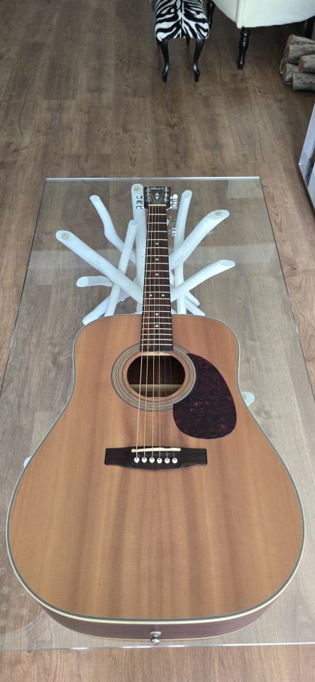 Guitarra Acústica Cort de segunda mano · Foto 2 de 10 · Madrid · 140 €