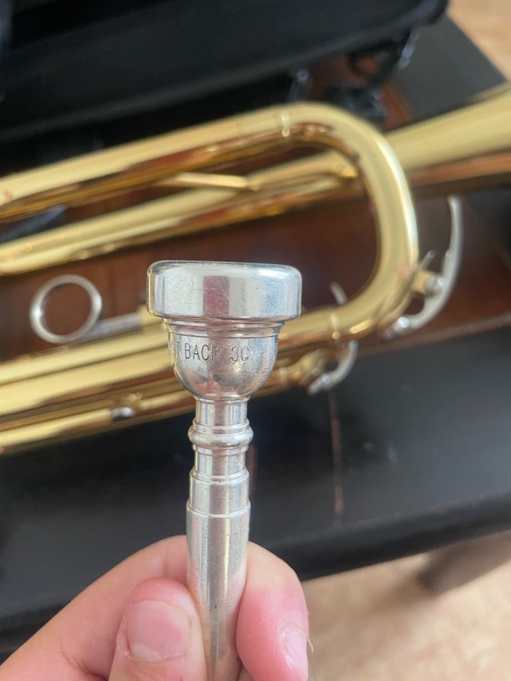 Trompeta Yamaha Japan YTR 2330 de segunda mano · Foto 7 de 8 · Almería · 300 €