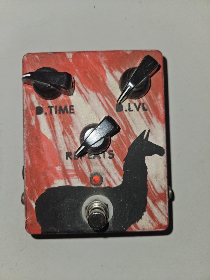 Pedal Delay Llama . Jam pedals