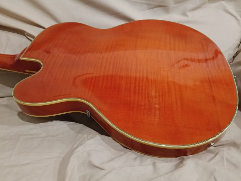 Dearmond Guild T-400