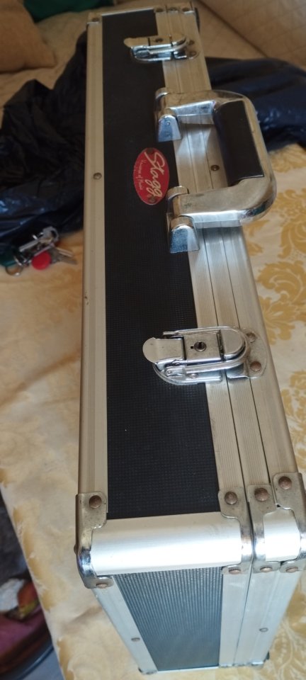 Pedal looper Boss rc-300 de segunda mano · Foto 6 de 6 · Cádiz · 285 €