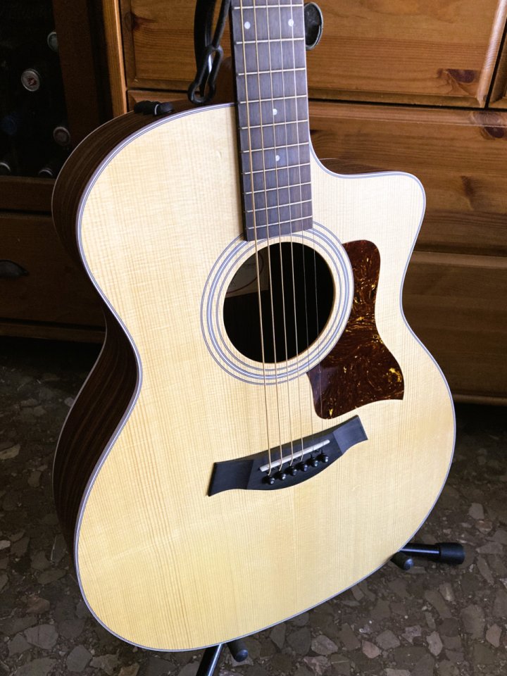 Guitarra electroacústica Taylor 214ce Rosewood