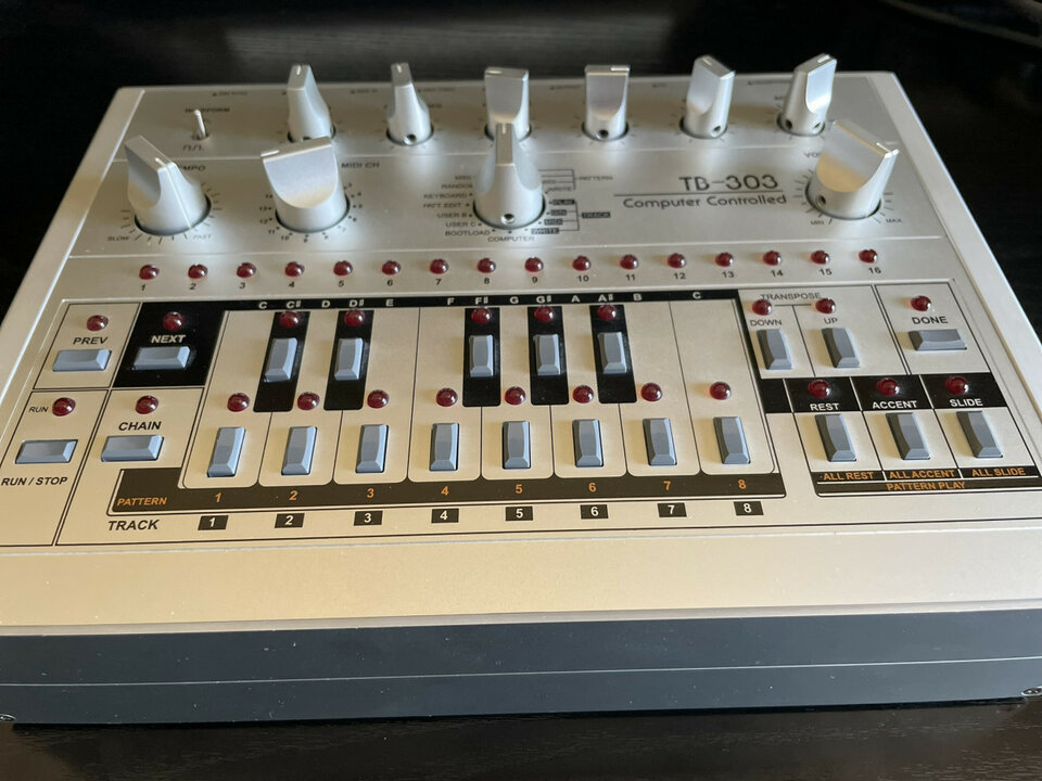 X0XB0X SE edicion coleccionista TB303