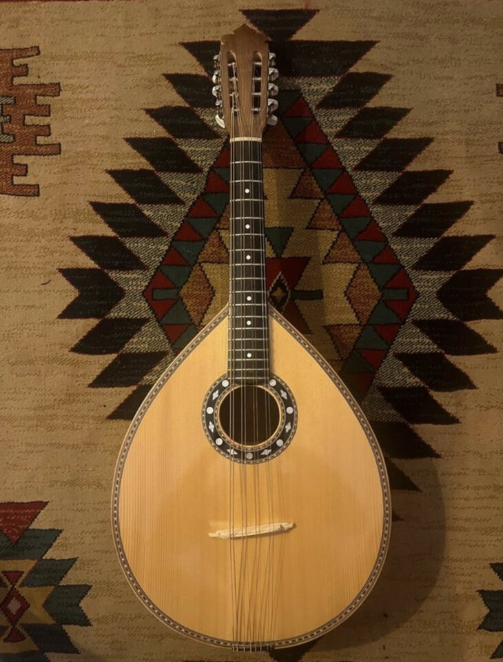 Mandola madera de peral