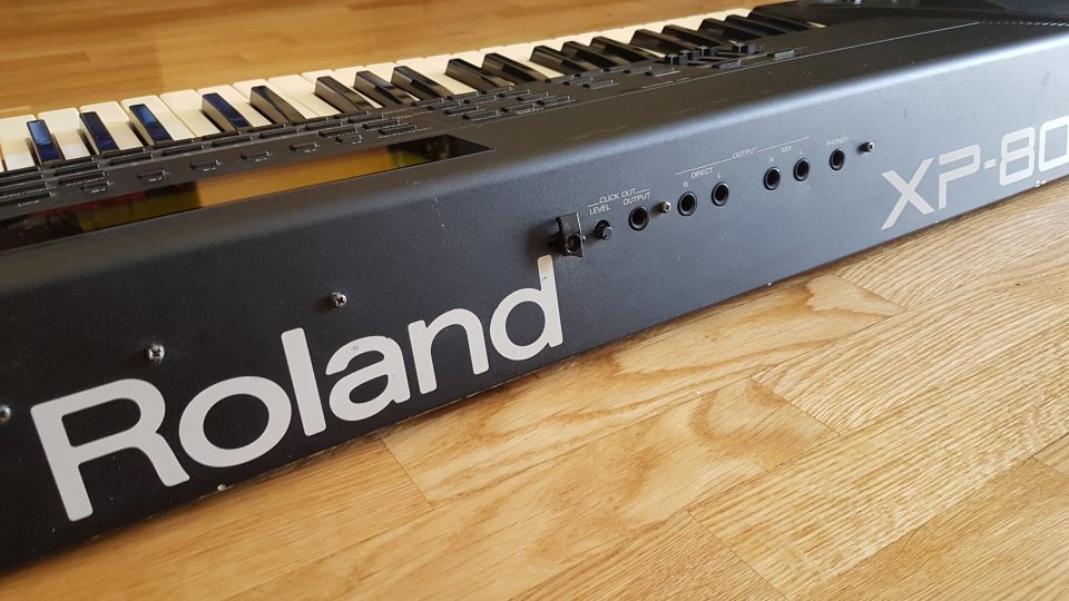 Roland XP-80 de segunda mano · Foto 5 de 10 · Madrid · 310 €