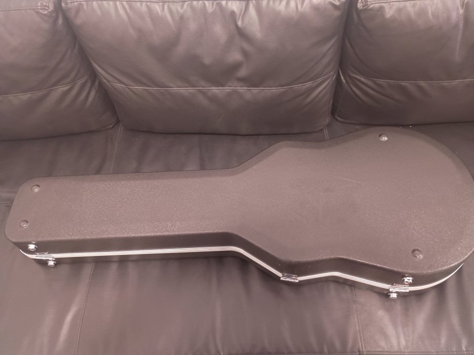 Estuche Gator mod-Les Paul de segunda mano · Foto 5 de 5 · Málaga · 60 €