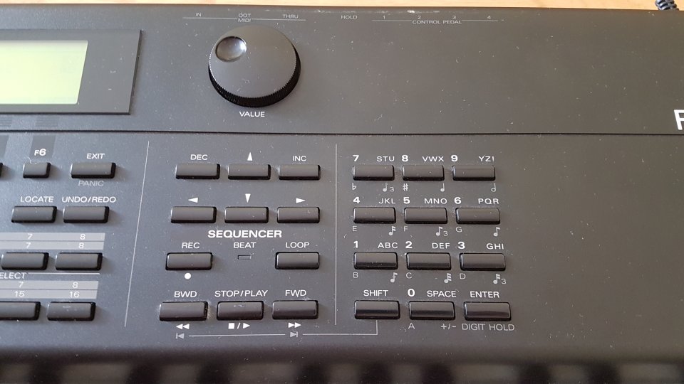 Roland XP-80 de segunda mano · Foto 7 de 10 · Madrid · 310 €
