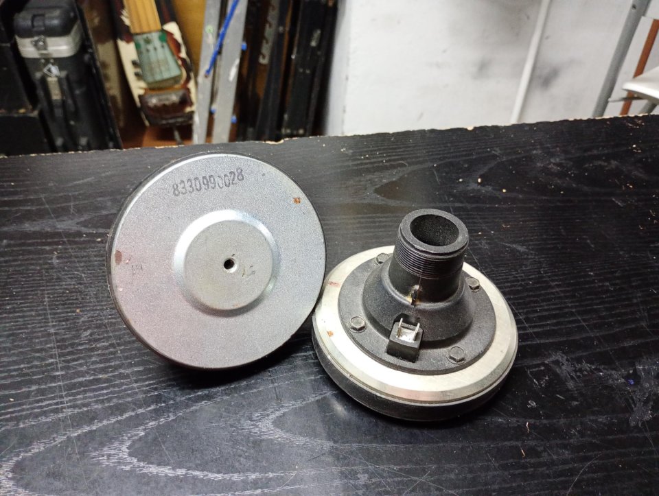 Motor de Agudos electro voice de segunda mano · Foto 2 de 2 · Cádiz · 40 €