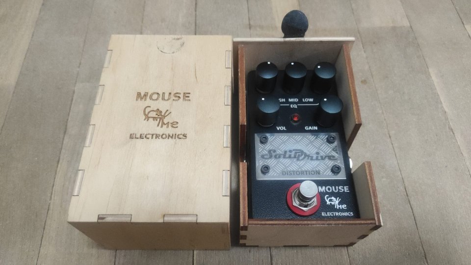 Distorsión Boutique Mouse Electronics Solid Drive (EQ 3 Bandas) de segunda mano · Foto 1 de 5 · Segovia · 55 €