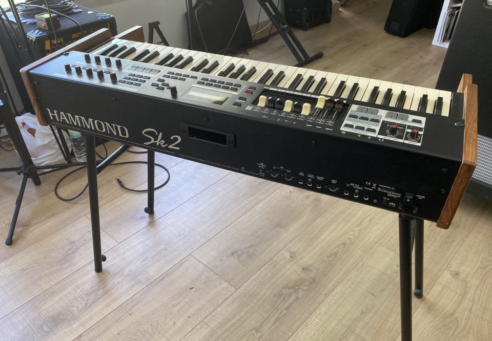 Órgano Hammond SK2
