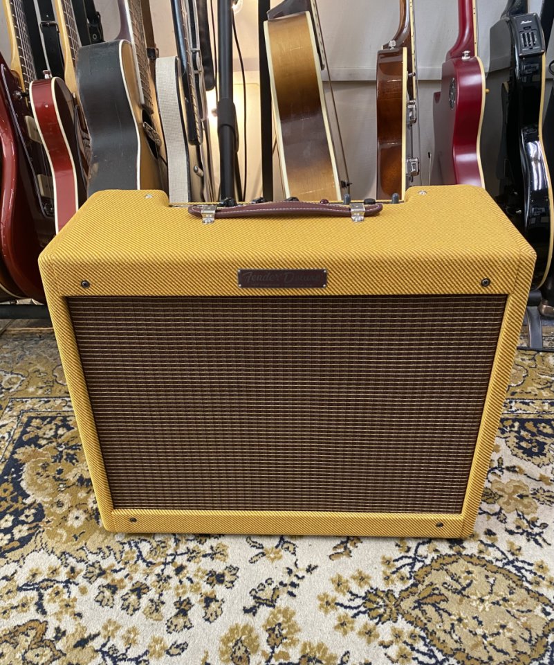 Fender '57 Custom Deluxe (VIDEO) de segunda mano · Foto 1 de 6 · Madrid · 2000 €