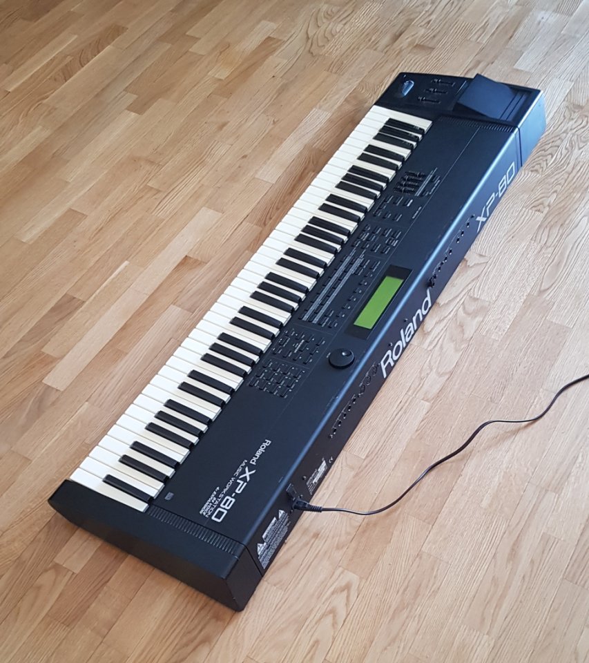 Roland XP-80 de segunda mano · Foto 9 de 10 · Madrid · 310 €
