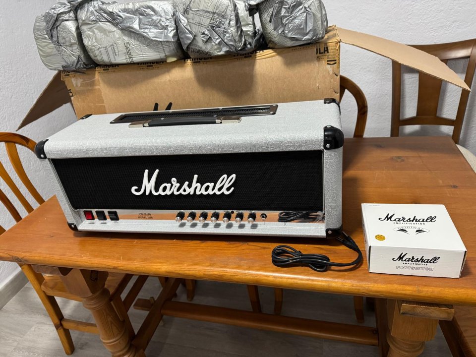 Marshall 2555x Silver Jubilee 100w UK - IMPECABLE - Solo Venta, NO Cambios de segunda mano · Foto 2 de 10 · Madrid · 900 €