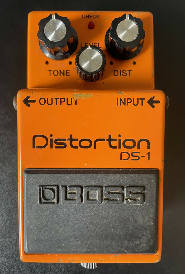 Pedal distorsión Boss DS-1 (1992)