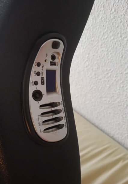 Guitarra Ovation Idea+ funda Ovation