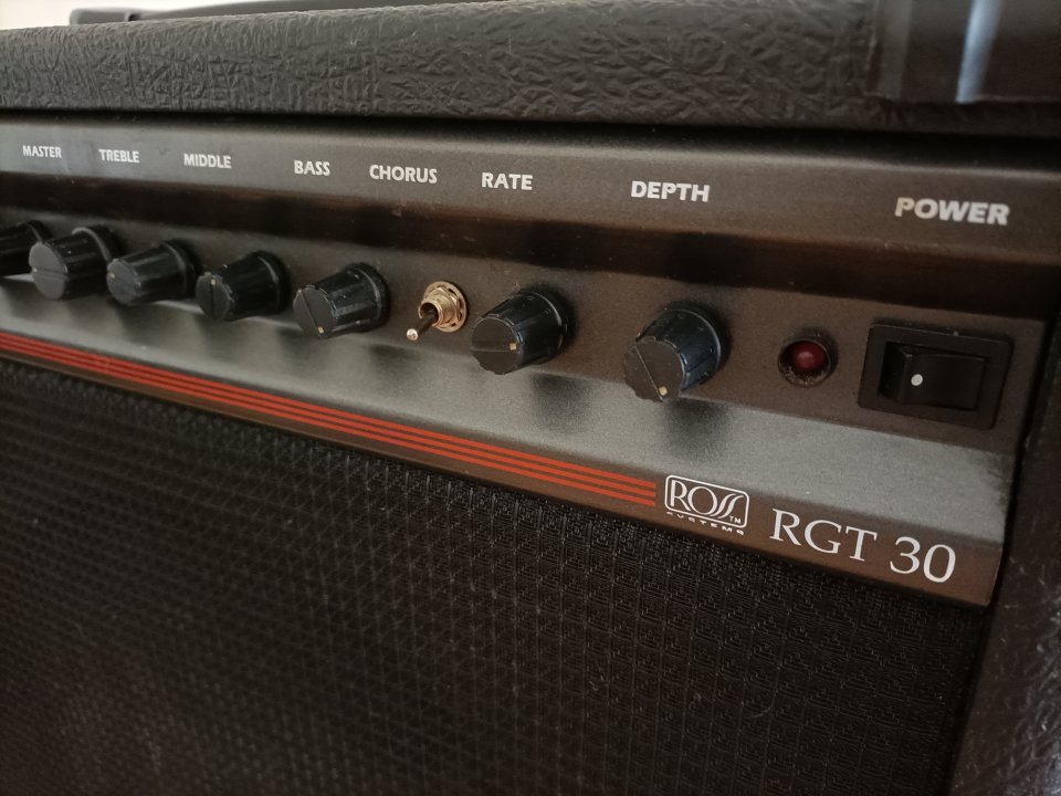 Amplificador de guitarra ROSS de segunda mano · Foto 3 de 6 · Madrid · 50 €