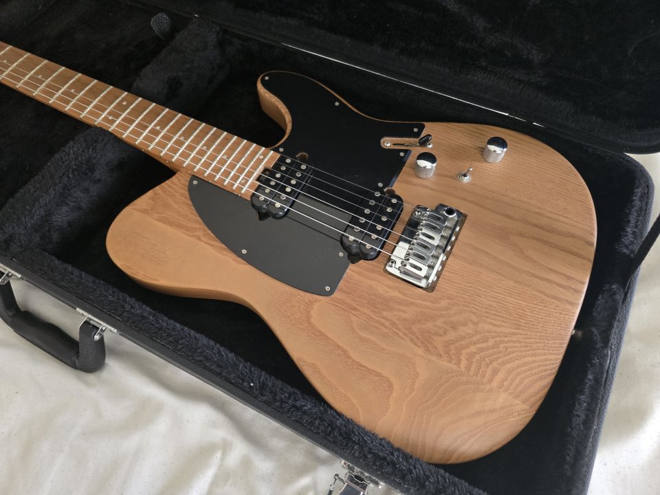 Guitarra Charvel de segunda mano · Foto 1 de 5 · Valencia · 600 €