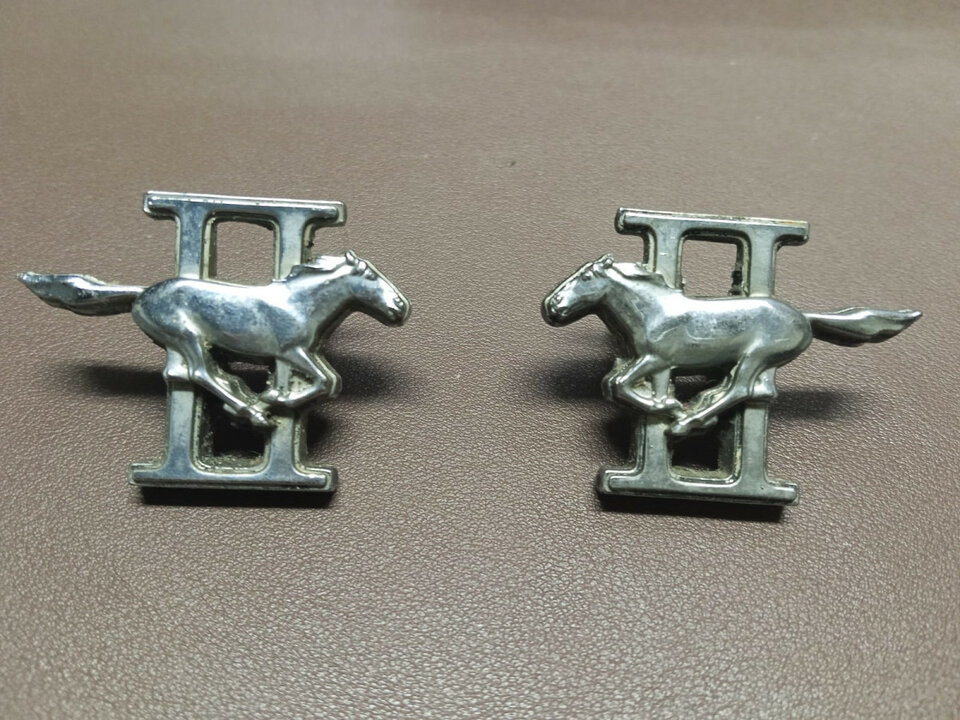 Chapas míticas de coches y adhesivos, rebajadas!