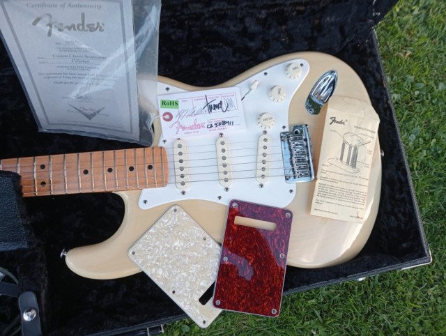 Fender Custom Shop Classic Stratocaster 2007 de segunda mano · Foto 7 de 10 · A Coruña · 1 €