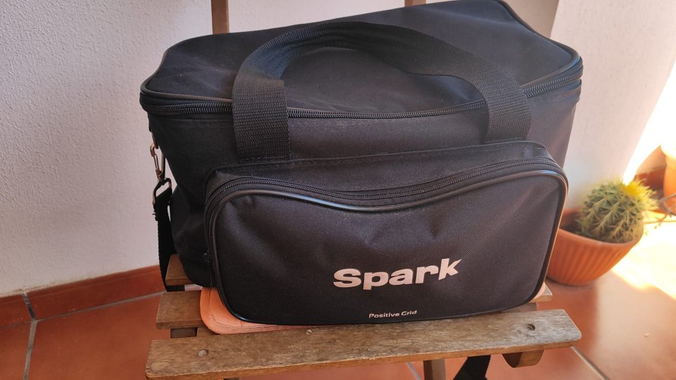 Funda transporte ampli Posite Grid SPARK 40