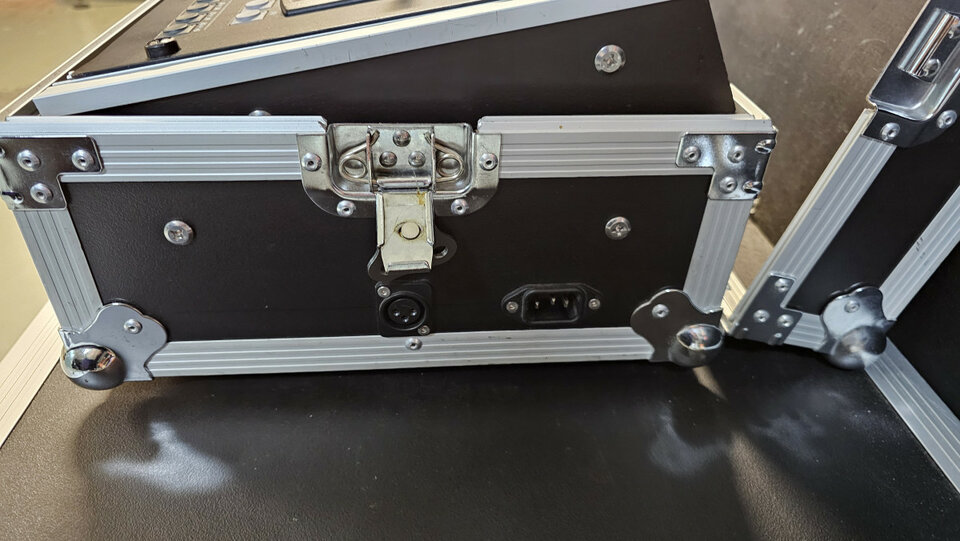 Mesa de luces DMX SGM Pilot 2000 de segunda mano · Foto 2 de 5 · Navarra · 325 €