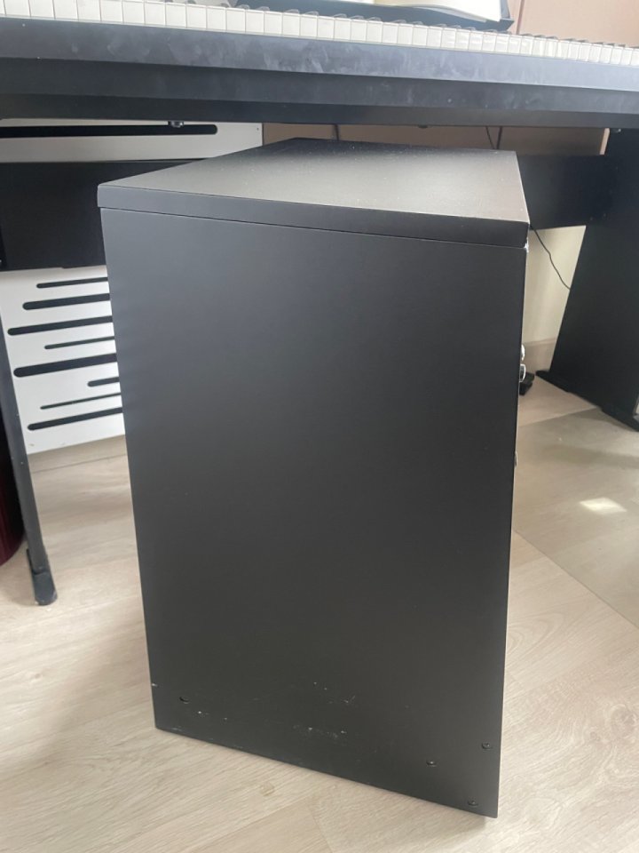 Mueble Rack estudio de segunda mano · Foto 3 de 6 · Madrid · 80 €