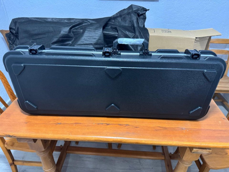 Jackson Soloist/Dinky Case - NUEVO SIN USAR - Solo Venta, NO Cambios de segunda mano · Foto 2 de 10 · Madrid · 100 €