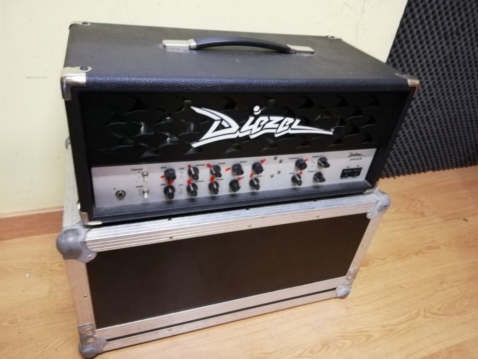 Diezel Einstein 100W + Flightcase