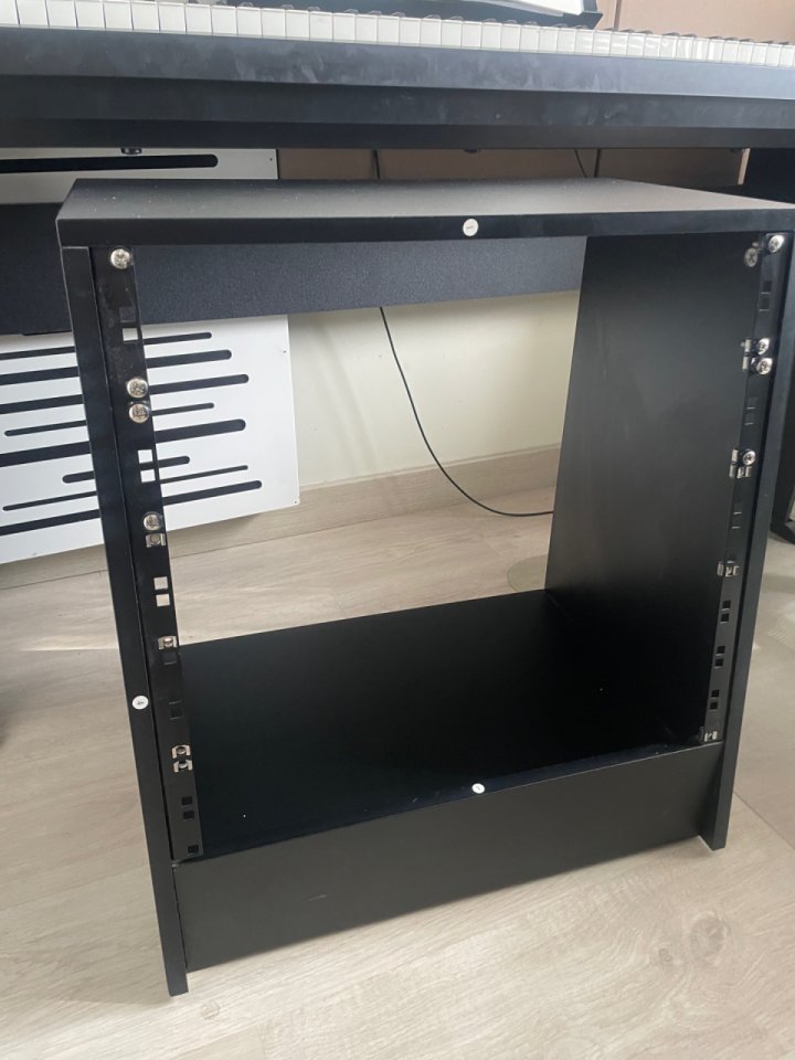 Mueble Rack estudio de segunda mano · Foto 1 de 6 · Madrid · 80 €