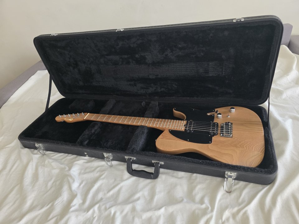 Guitarra Charvel de segunda mano · Foto 4 de 5 · Valencia · 600 €
