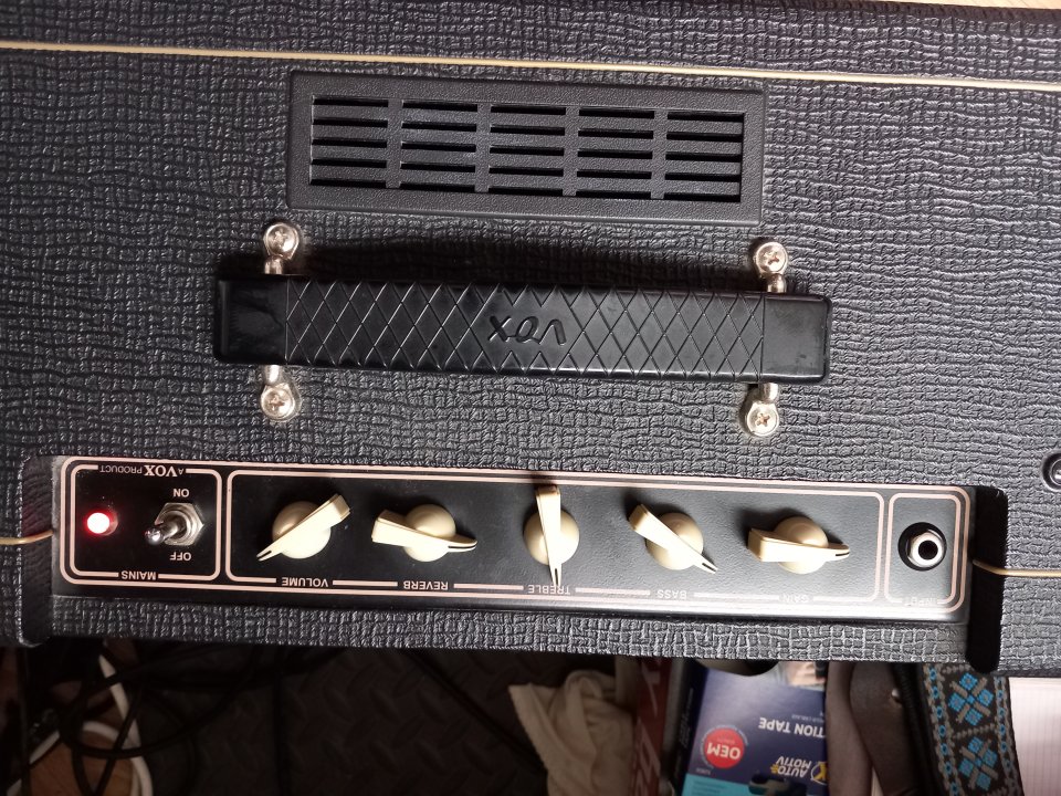 Amplificador valvular VOX AC10C1